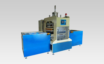 Automatic rain coat high frequency welding machine